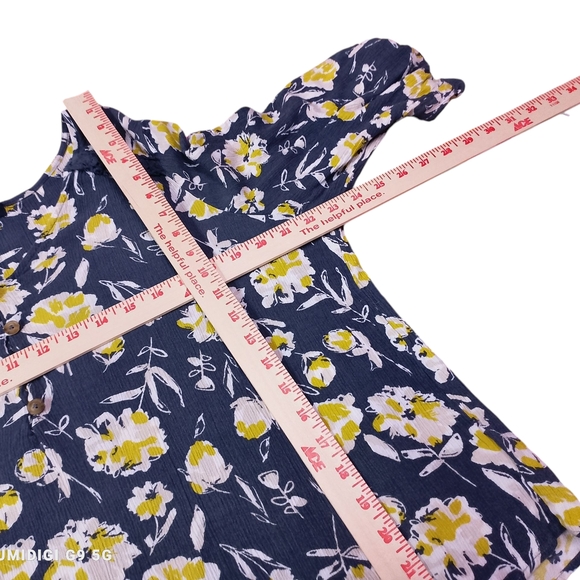 Angels V-Neck Blouse with Yellow Floral Pattern - Picture 7 of 9